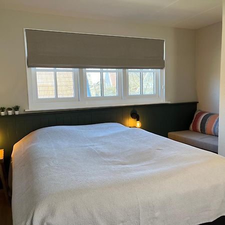 It Gasthus Apartment Baaiduinen Ngoại thất bức ảnh