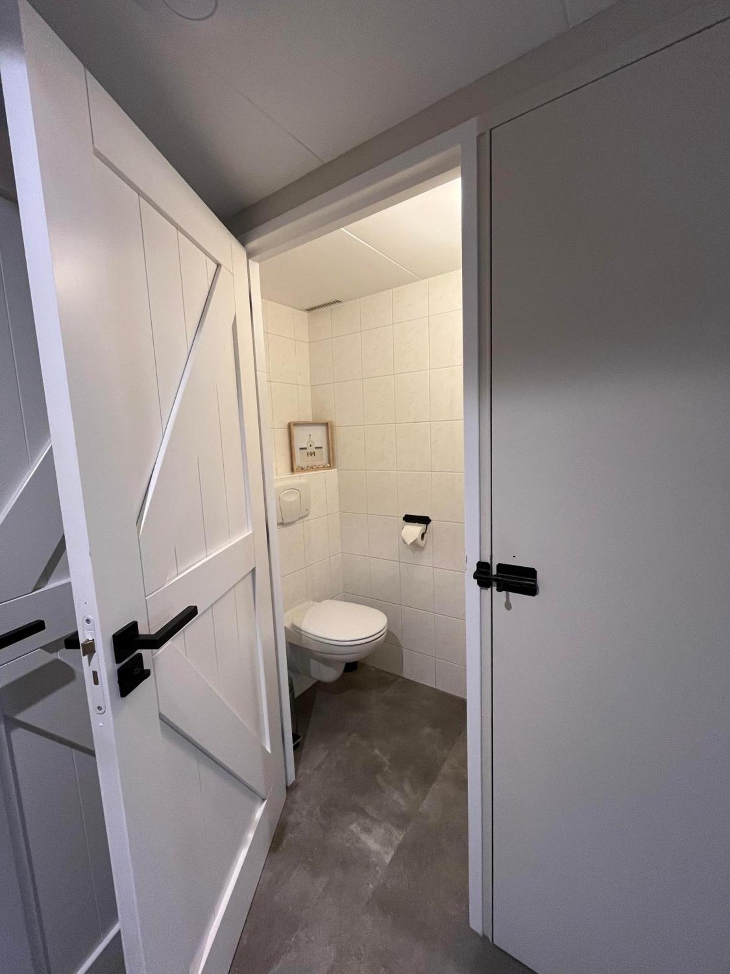 It Gasthus Apartment Baaiduinen Ngoại thất bức ảnh